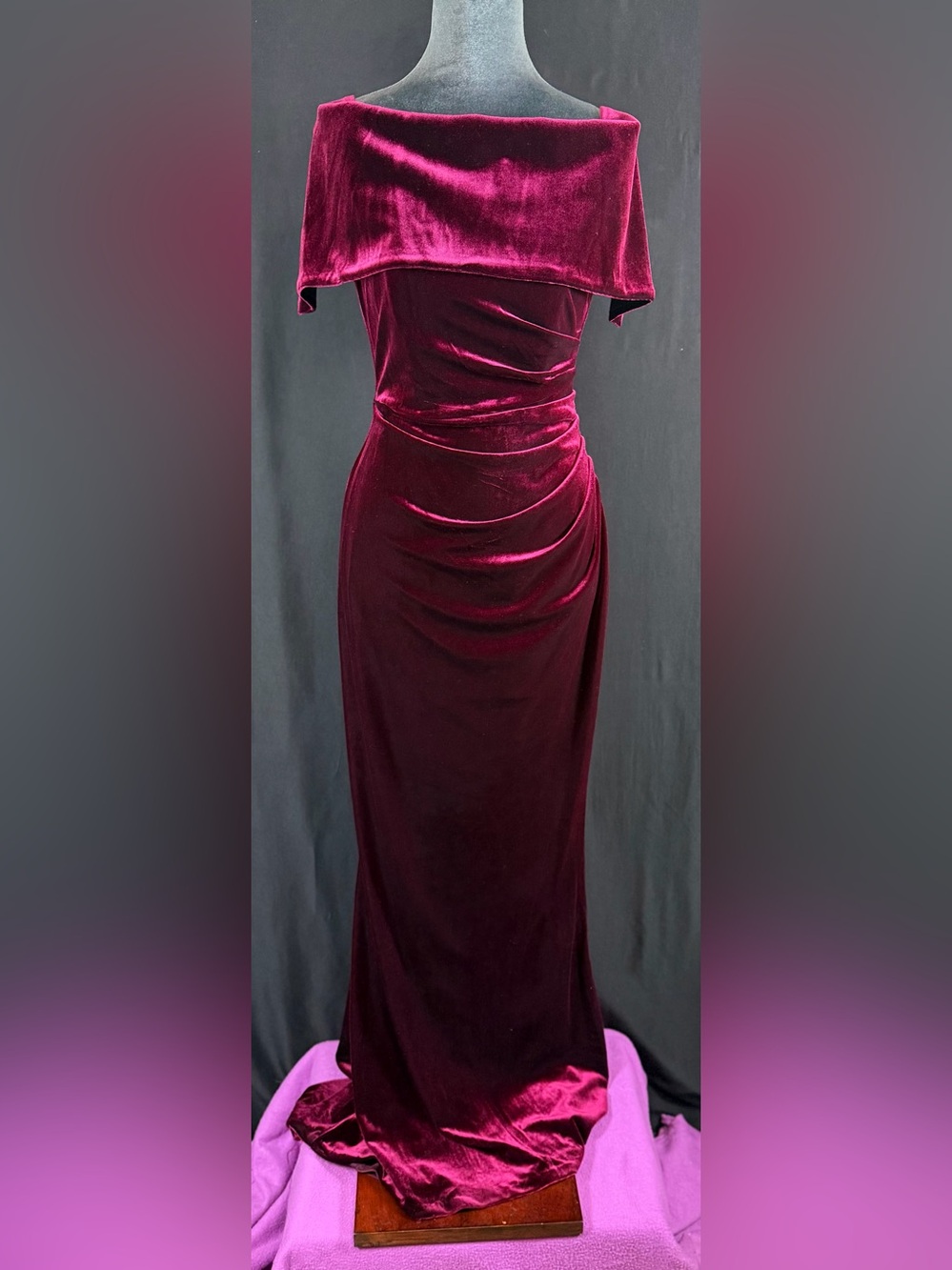 Vince Camuto Velvet Dress Off-Shoulder Maxi Burgundy Ruched Trumpet Prom Formal